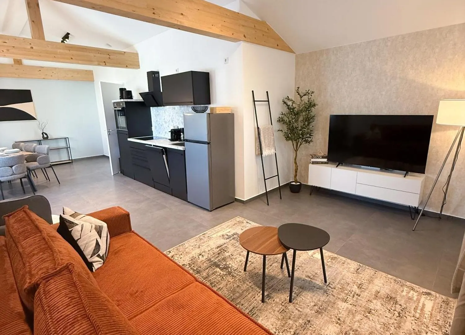 Lyfie - Urban Retreat Apartment - 102Qm 纽伦堡